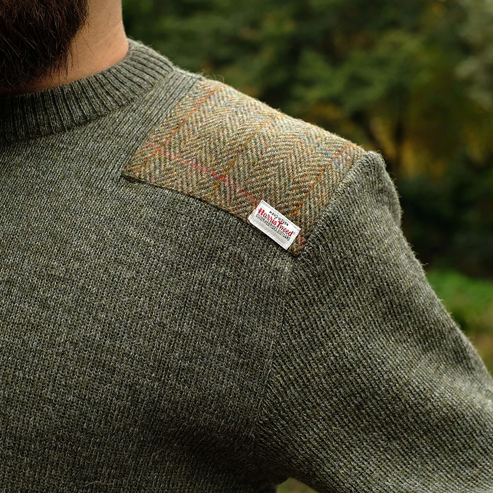 Military style jumper with Harris Tweed shoulder patches in light green - Image 7