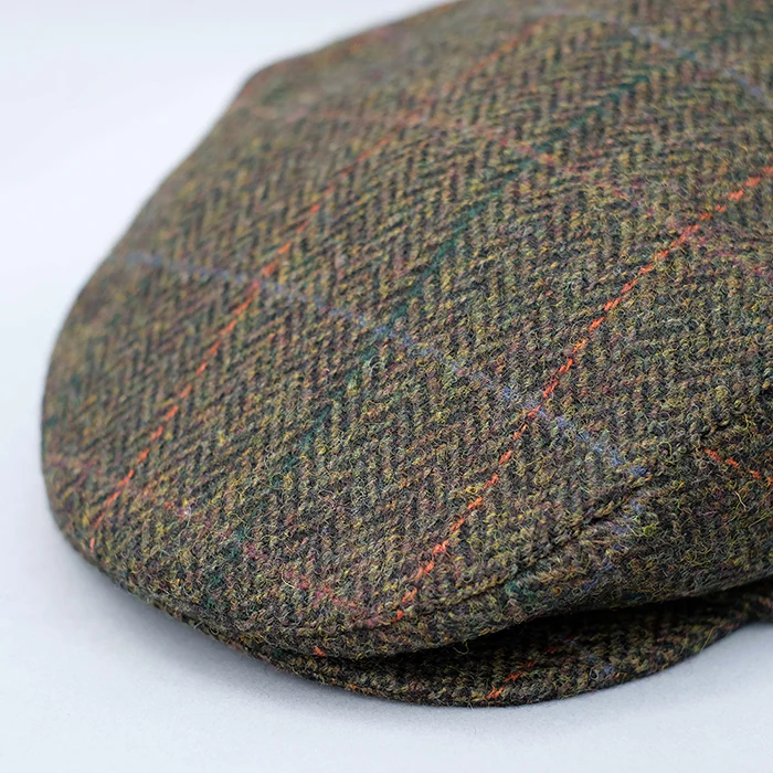 Tweed Flat Cap in green windowpane - Image 3