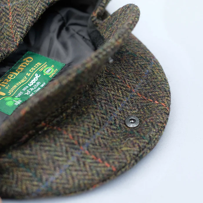Tweed Flat Cap in green windowpane - Image 4