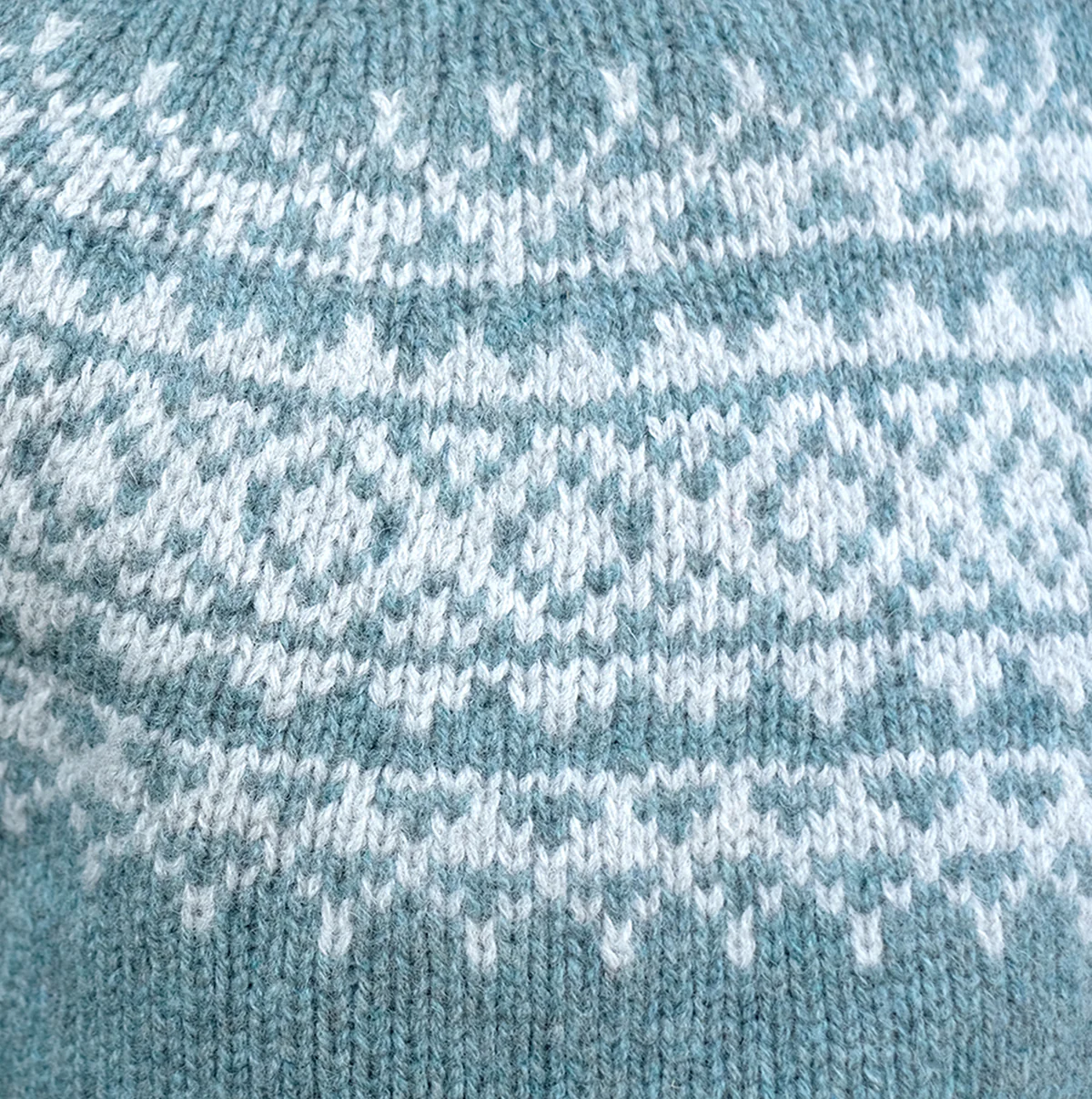 Two tone mens fair isle sweater in graphite green - Image 4